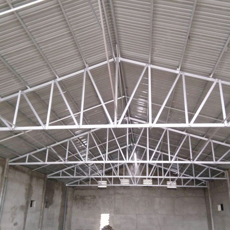 Nhà xưởng khung thép tiền chế lắp dựng